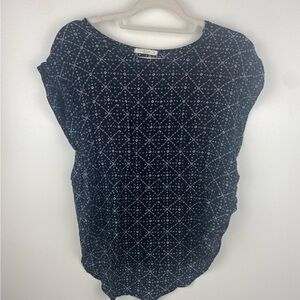 Le lis Anthropologie top blouse black white print short sleeve